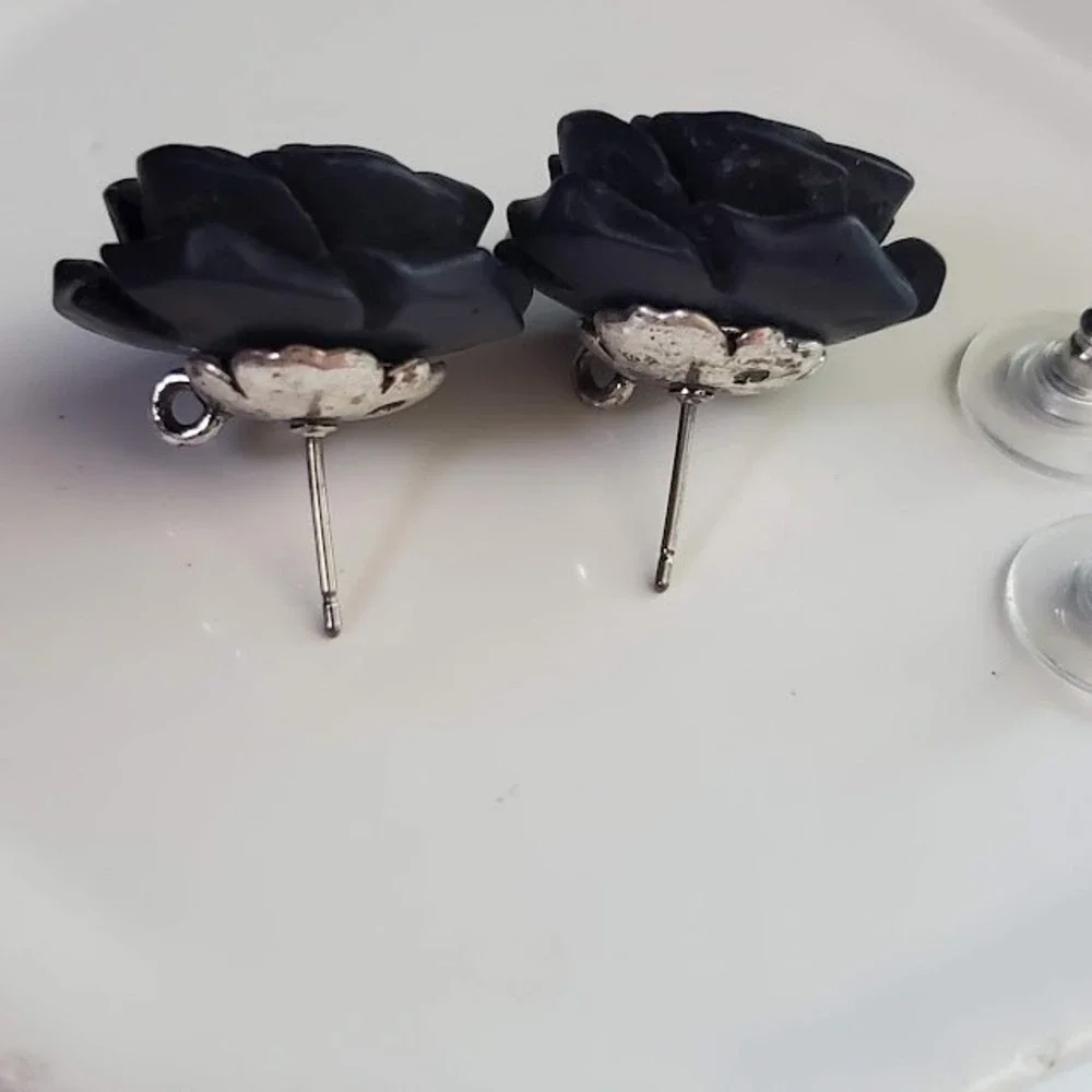 Kate Spade Black Rose Stud Earrings Matte Resin Floral Witchy Goth Dark Romantic